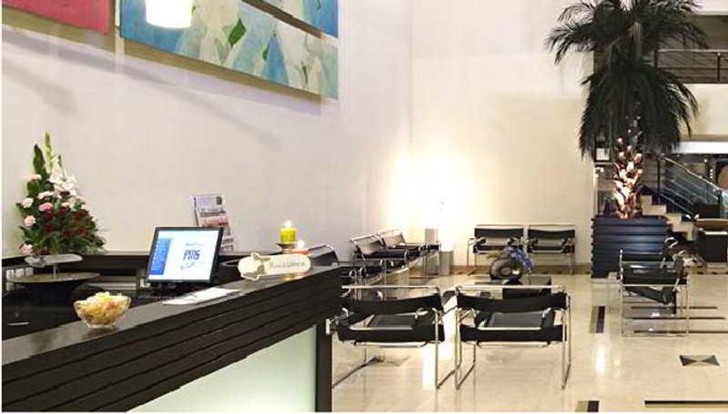Apartment Seasons An Pune