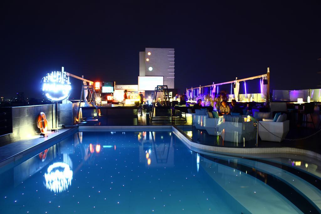 Apartment Seasons An Pune