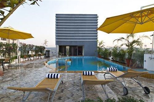 Apartment Seasons An Pune