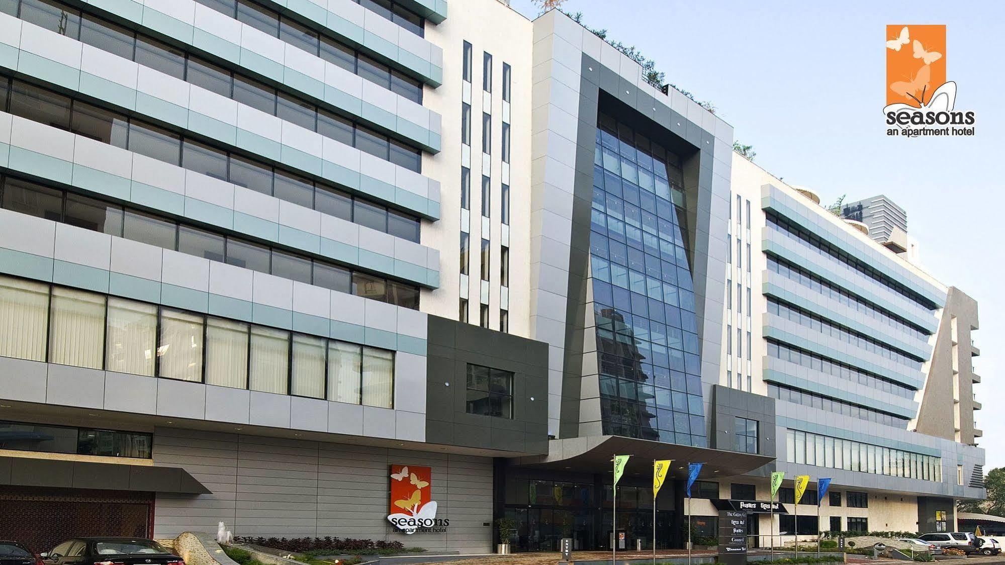 Apartment Seasons An Pune